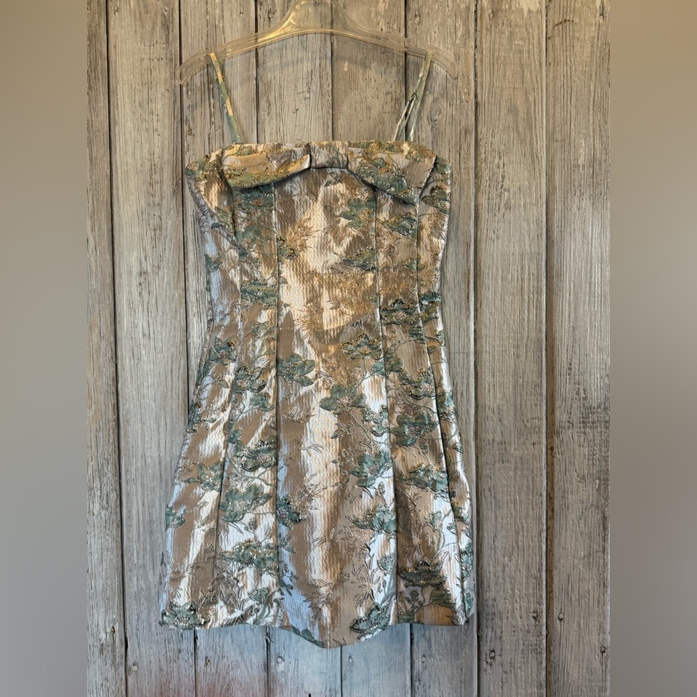 Violet Weekend Straps Floral Jacquard Dress in Champagne and Green
